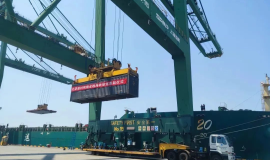 天津港完成35吨铁路敞顶集装箱“一站式全过程物流”业务